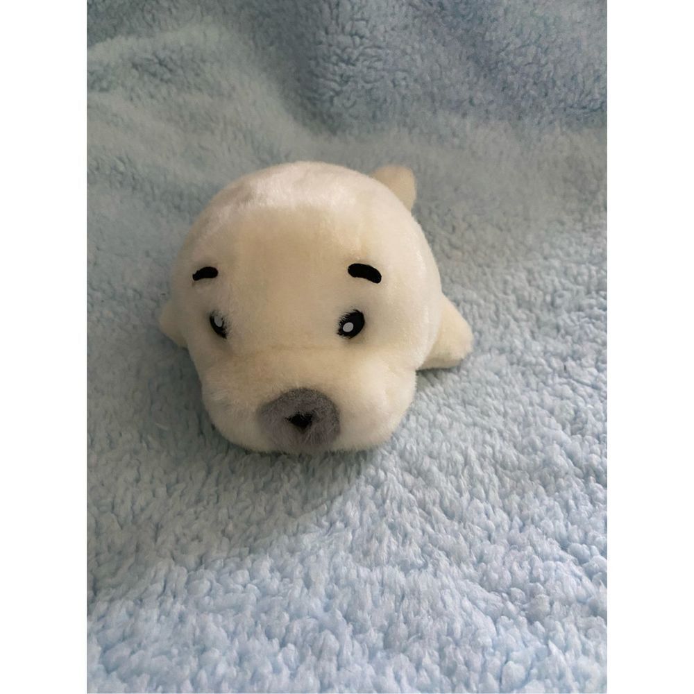 Goffa International vintage white stuffed plush seal/9 inches￼